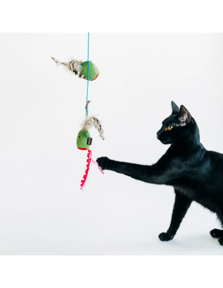 PLAY International Classic Feline Frenzy - Wand Toy - Olives