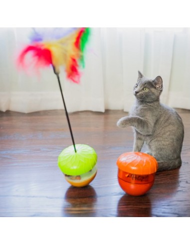 Nutty Feline Treat Dispenser Brown